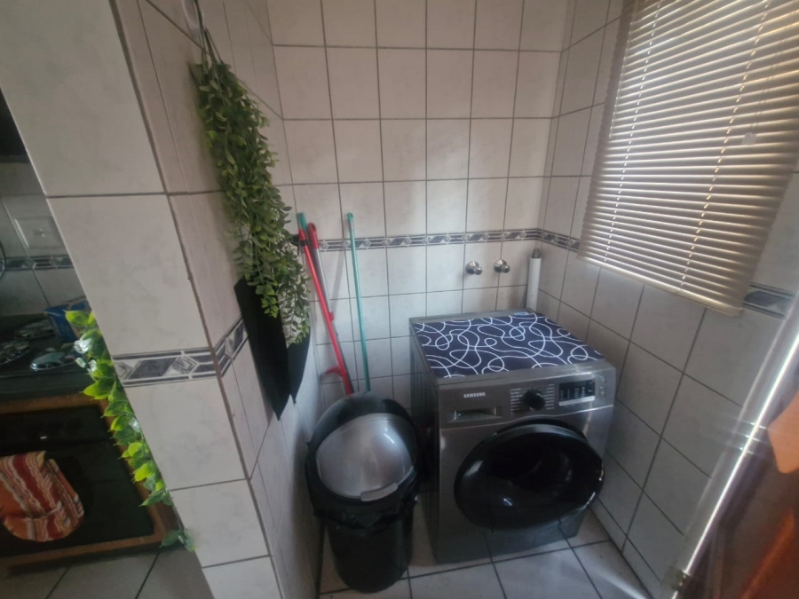 3 Bedroom Property for Sale in Safari Gardens North West